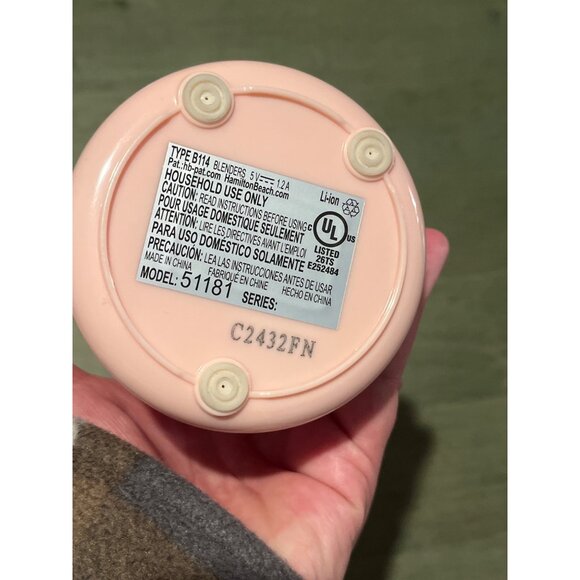 Hamilton Beach Portable Blender With Blade Guard & Measuring Cup 3 Oz Pink USB R - Picture 4 of 6